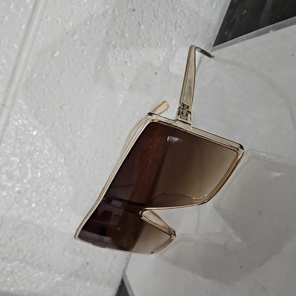 Oversized square sunglasses - Picture 2 of 5